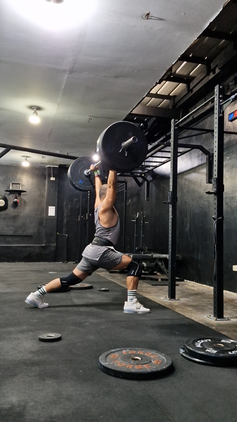 102kg ovehead feeling better once again... @Alaric Fitness Center  #weightlifting #Fitness #gym #crossfit #gymtiktok #fyp #fypシ 