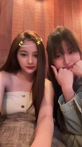 แบร่😛 @view.benyapa  #มิ้มรัตนวดี #มิ้มธี่หยด #fypシ #fyp #เทรนด์วันนี้ #มิ้มนางร้ายไทยแลนด์ #ธี่หยด #mimrattanawadee #นางร้ายไทยแลนด์ #แย้มธี่หยด #ธี่หยด2 #พนอ #วิวเบญญาภา #viewbenyapa 