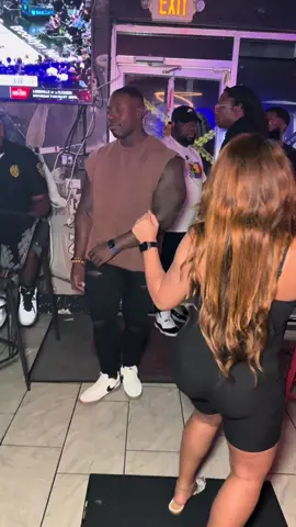 When the direct deposit hits! 💵🤑 @TheLockerRoom  • • • #dance #lounge #WeekendVibes 