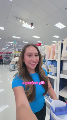 FINDING the MOST surprising GIFT for my BESTIE✨🤍🎀🛍️  #gift #giftidea #ideas #basket 