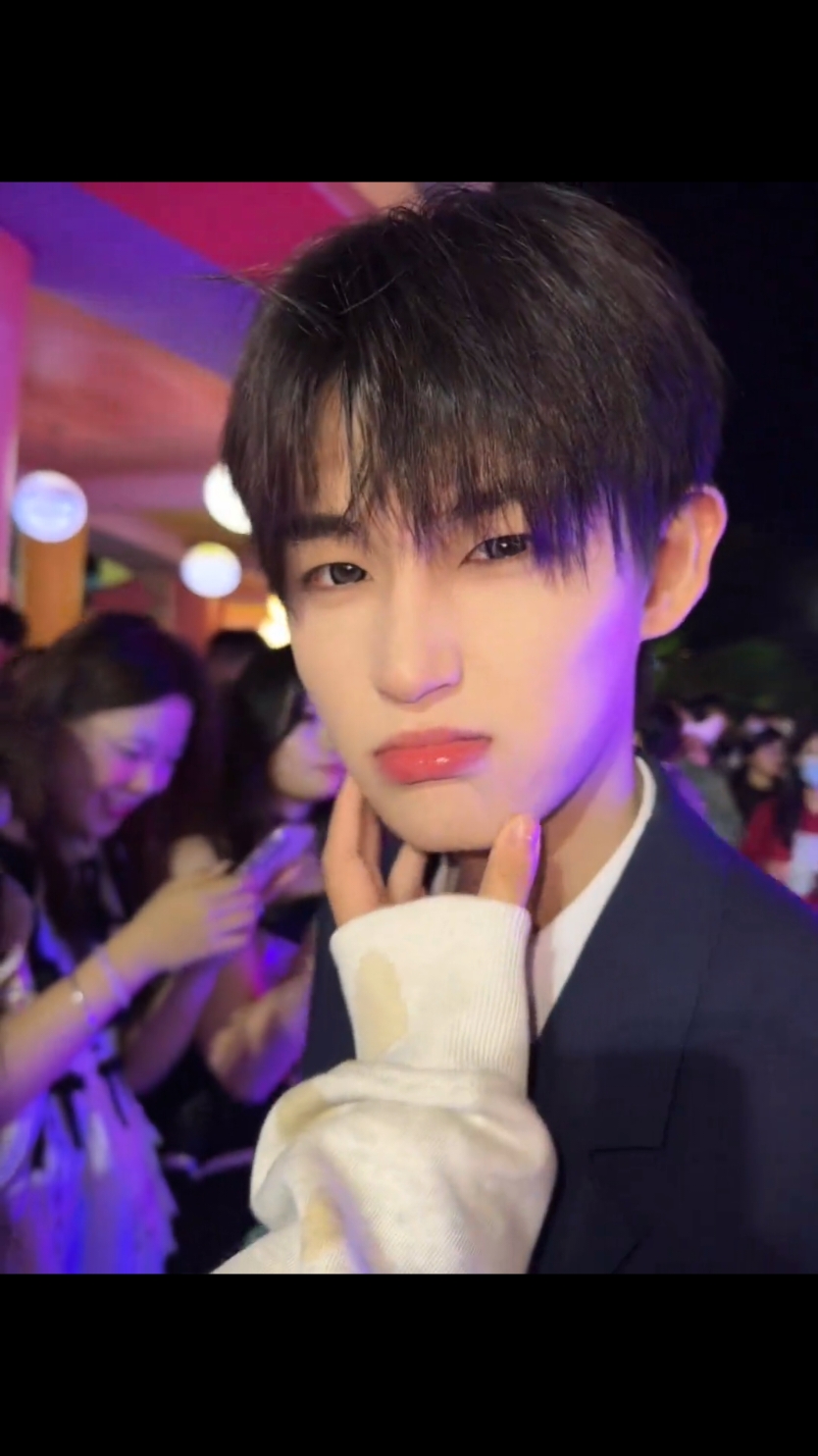 💅 #cute #cuteboys #chineseboy #fyp #fypage #fyppppppppppppppppppppppp #fypdongggggggg #fypp #fypシ゚ #fypシ゚viral🖤tiktok 