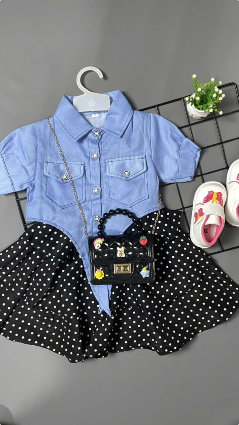 bunda tim hitam atau putih nihh??😋🫶🏻#promoguncang11111#fyp#filobeekidswear😍🐝#dressanak 
