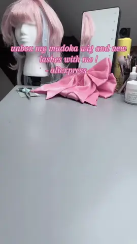 the wig itself is amazing but the hairs are very thin so ig i gotta abuse this wig rq before styling, the pigtails are great too! the claws on the other hands are so small i struggle holding them  - #madoka #madokacosplay #madokamagica #aliexpress #aliexpresswig #cosplayreview #cosplay #cosplayer #fy #fyp #boost 