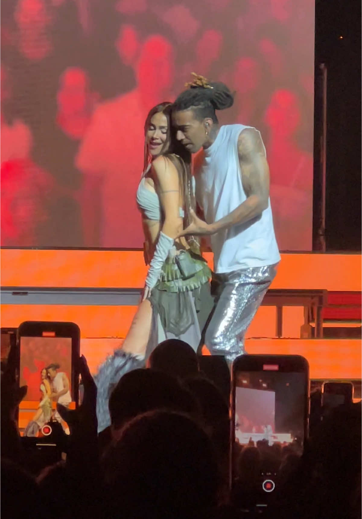 Amo ver bailar a esta mujer tan perfecta 😍