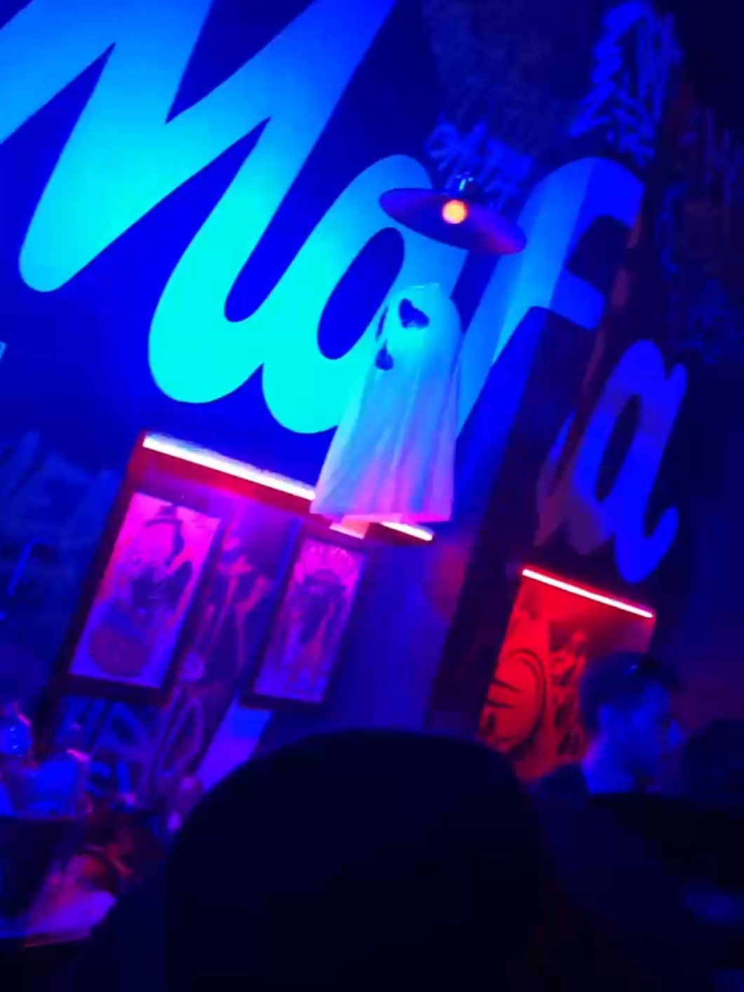 Así fue la mejor noche de Halloween en @mafia club con la fiesta Beetleboo! 🎃✨  Gracias a todos los que se unieron para hacer de esta una experiencia inolvidable llena de disfraces increíbles 👻, premios 🏆, música 🎶 y mucha diversión 🥳!  ¡Nos vemos en la próxima fiesta para seguir creando recuerdos juntos! 🎉 #parati #Halloween #tunja #nochedesorpresas 