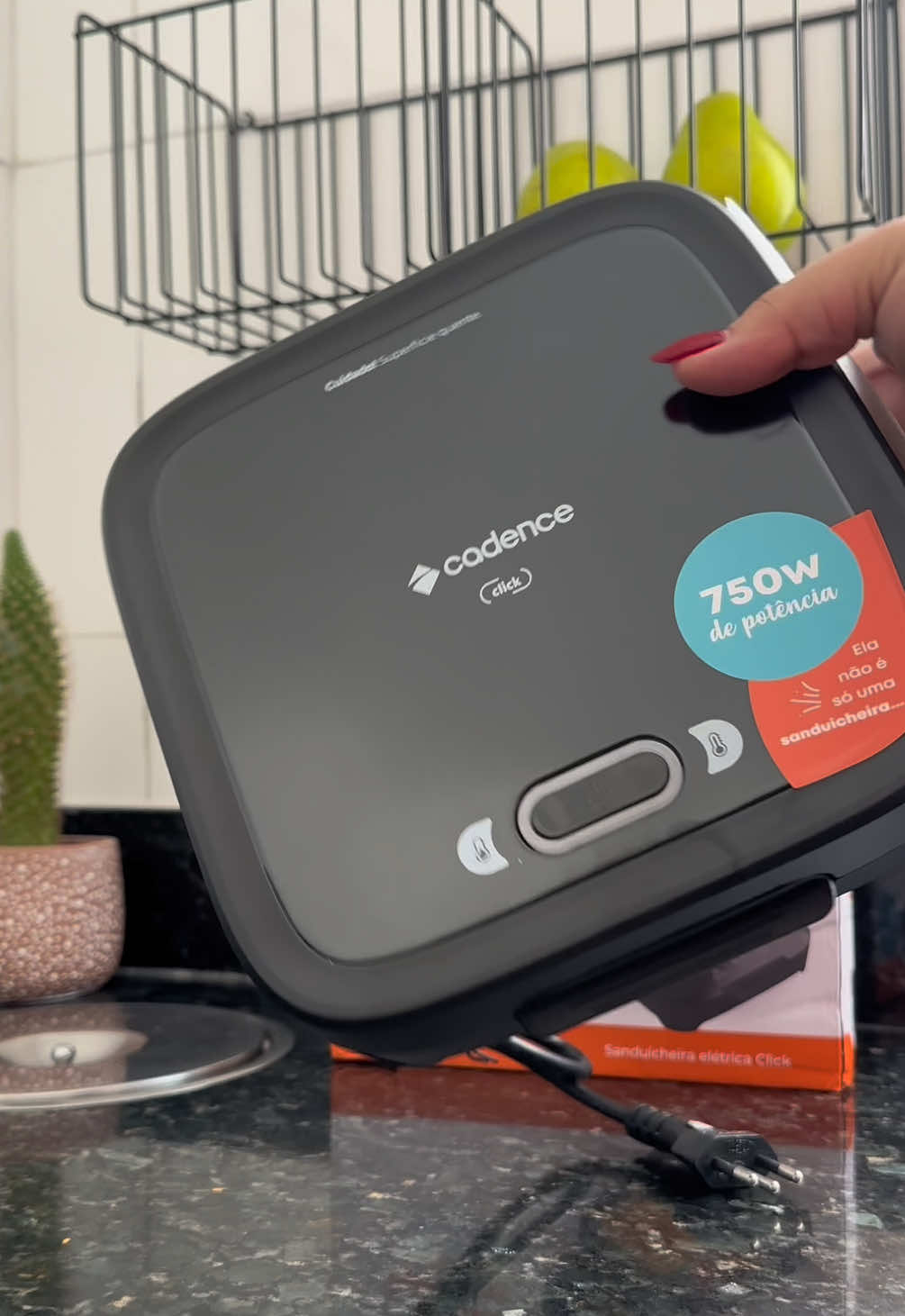 Sanduicheira Elétrica Cadence Click 🤍 Comprei e vou testar! Compraria uma também? QUER LINK? Só pedir nos comentários que envio do direct 🔗✨ #sanduicheira #testei #cadence #sanduicheiracadence #sanduicheiraclick #meuape #compras #shopee #reels #meuape
