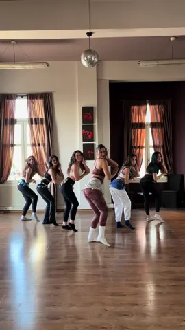 Μπουμπουυυκιααα μουυ 🌹💃🏻 #bellydance #bellygirls #bellydancing #bellydancer #danceteacher #dance #dancer #egyptiandance #egyptian #albiyaalbi #raqssharqi #bellydancetiktok #bellydancechallenge #arab 