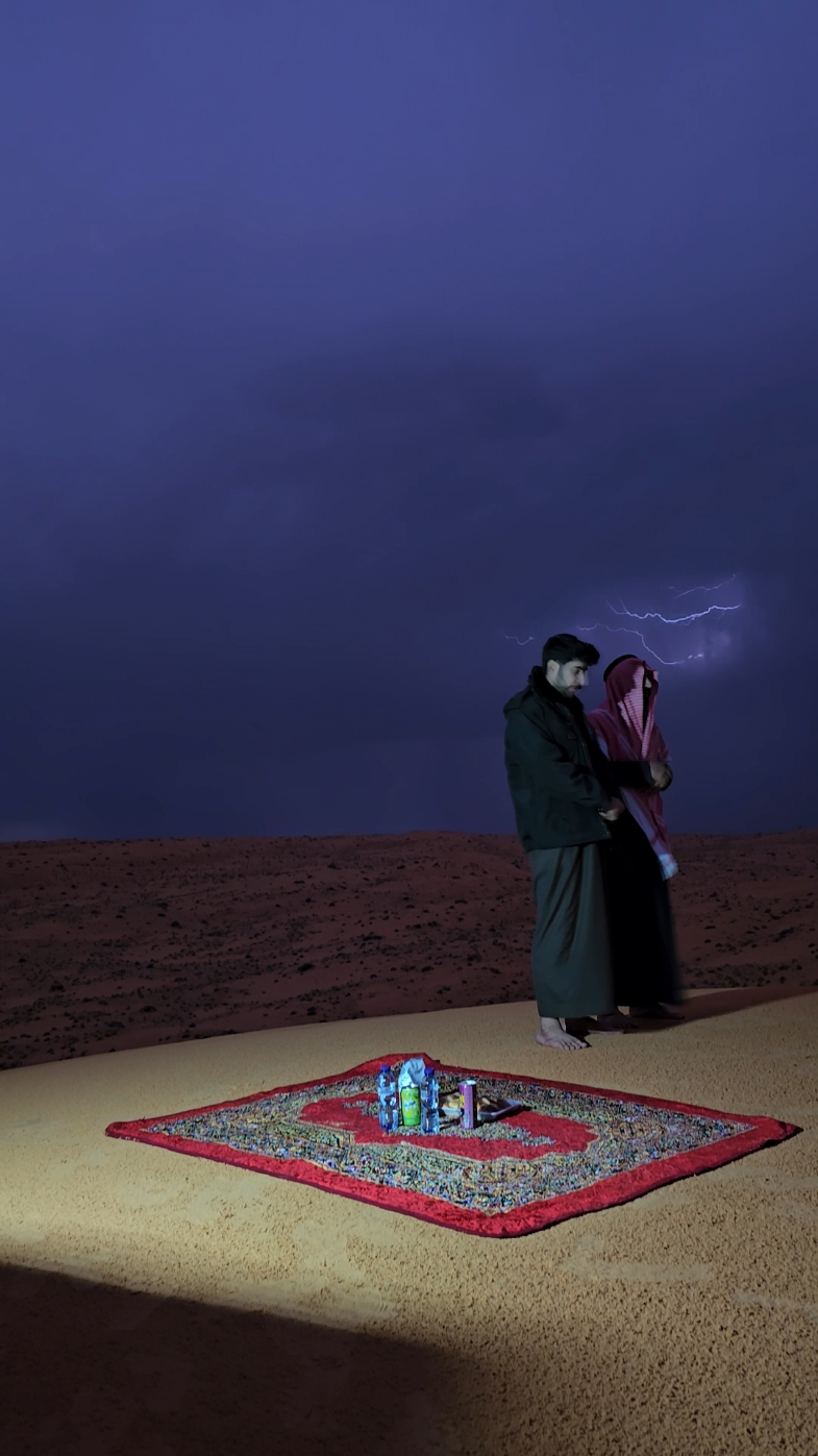 منظر الكل يتمناه 🤍🌌 #بر #الشتاء #كشته #كشتة #مكشات #طلعات_البر #حايل #حائل #جدة #جده #القصيم #الرياض #حايلنا #حايلندا 