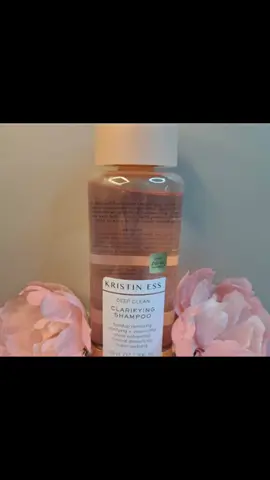Thanks @influenster @Kristin Ess Hair for letting my try these!  #complimentary #kristinesshair #kristinesssignature 
