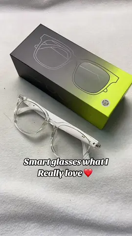 Smart glasses can connect with phone Bluetooth play music answer or reject phone call wake up voice assistant remote camera to take photos #TikTokMadeMeBuylt #smartglasses #fypage #fall #foryourdays#headphones #earphones #trending #smarttok#spotlight 