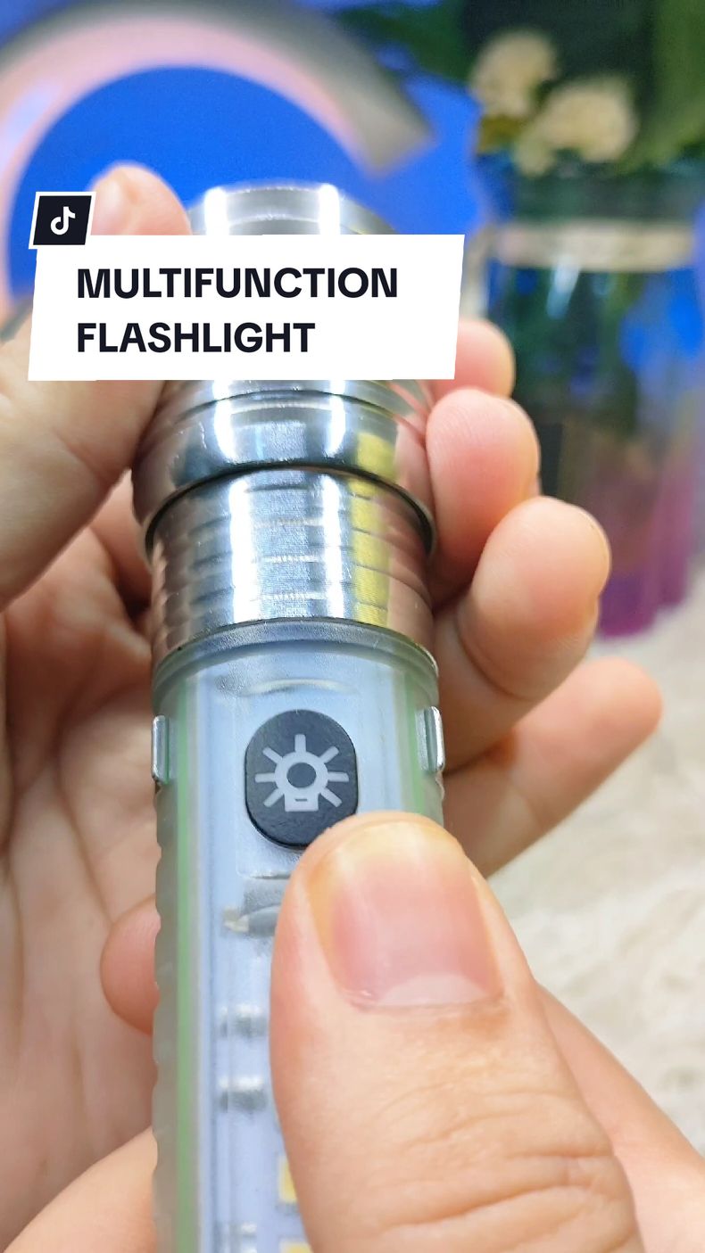 Grabe namam sa lakas ng ilaw to! ang dami pang modes na pwedeng gamitin 😁 #multifuctionalflashlight #flashlight #8modesflashlight #flashlights #zoomflashlight #zoomflashlitrechargeable #foryou #budolfindsph #affiliatemarketing 