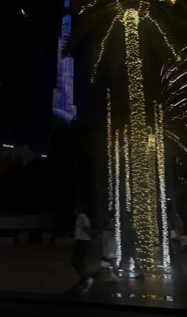 دبي كوكب اخر♥️ البيكري الترند حاليا خييييياال كرواسون البيكان طعم من الخيال المكان مره زحمة بكن يستحق التجربة #bkrydubai #كوفيهات_دبي #اماكن_دبي #السيركال 