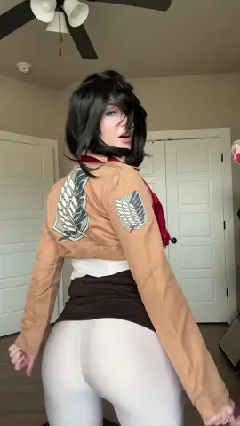 Mikasa gets down every now and then ⚔️ #mikasa #cosplay #didyougetthememo #dance #trending #aot #AttackOnTitan 
