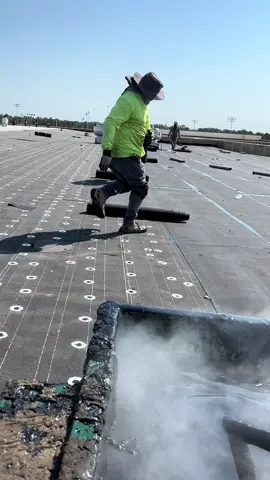 #roofing #construciones #parejasdivertidas #hombresvsmujeres 