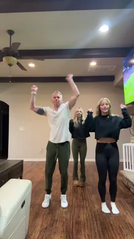 Halloweekend at the house👻 #boo #dance #dad #daughter #weekend 