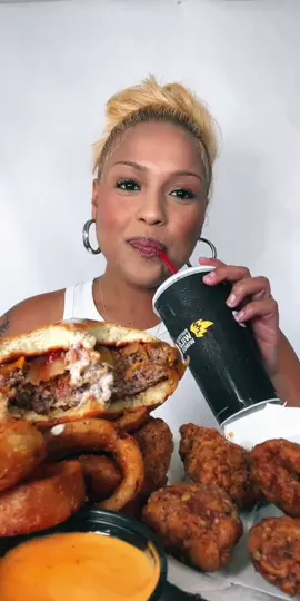Want to watch me be nervous for 5 minutes? Live mukbang fail 💀 #burgers #mukbang #crunchy #mukbangasmr #eating #asmreating #Foodie #foodtiktok  #food #crunchysounds #asmrfood #crunchyasmr #eat #asmrsounds #asmrtiktok #eatingshow #hungrytiktok #eatingshowasmr #muckbang #fyp #fypシ #foryourpage #viral 