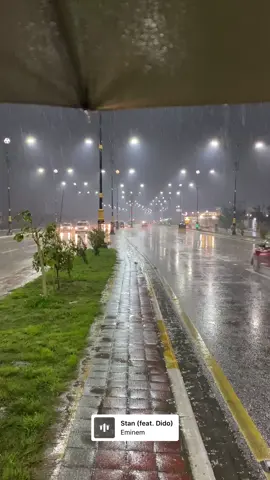 كربلاء ومطر احله شي .☁️❤️#غيم_مطر 😂