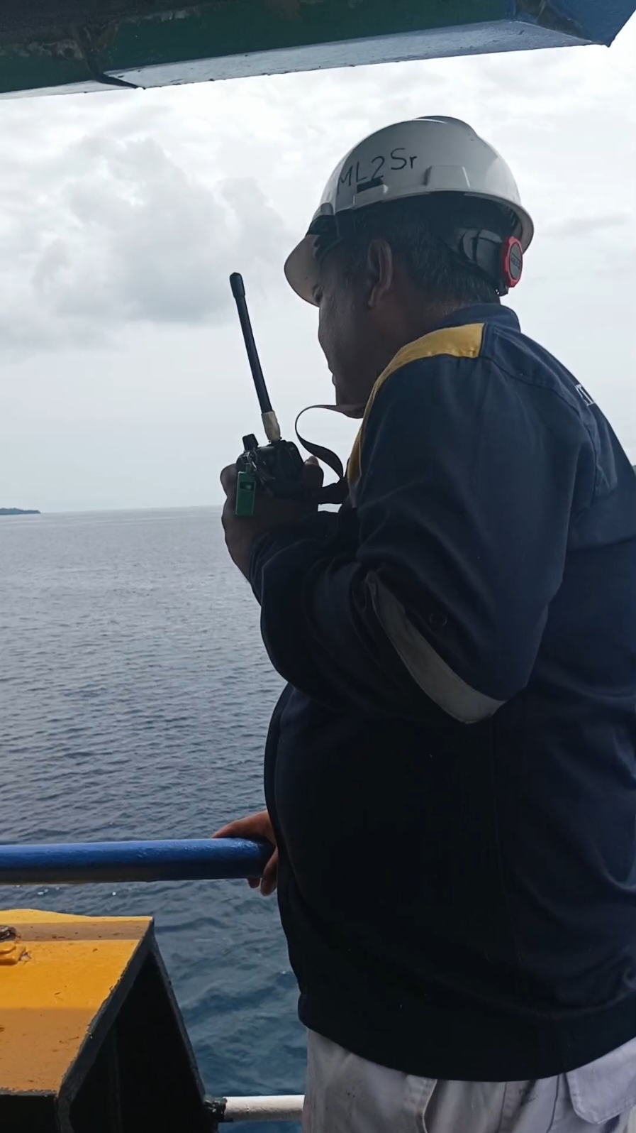 Bismillah Persiapan Sandar Pelabuhan #manokwari_papuabarat dari pelabuhan #wasior...#kmgunungdempo🛳  #kapalpelni #longside 