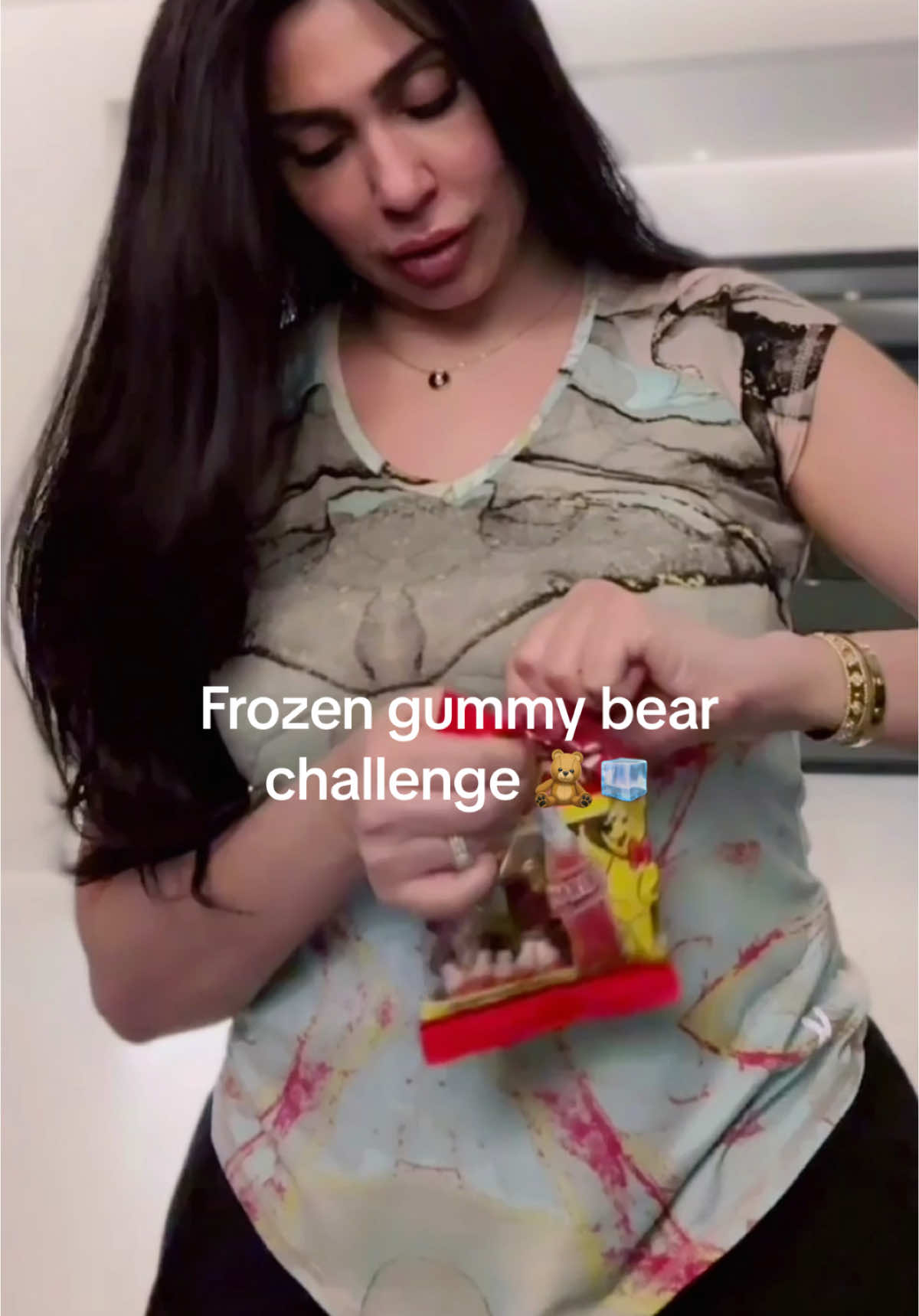 توقعته يكون احلى 😒، الكولا ماله طعم والgummy bear جنه سموثي والسكر اقل صار  #fyp #foryou #frozengummybears  