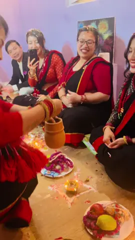 #mha_puja❤️🎊 #nyudayavintuna @PrabhatGhising137 @Sabbu Rb @Mahes Cnkmn  Thank you @Haku_patasi.uk for this wonderful newari dress ❤️ #newariculture #newarisong #fyp #junu🌛🕉 