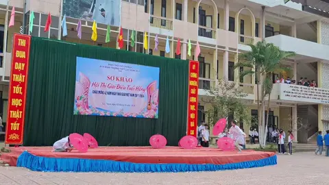 một tuyệt tác chào mừng phong trào thi đua 20/11#múa #vannghe2011 