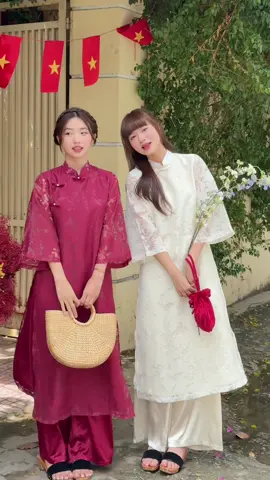 Rộn ràng nô nức khắp phố xá hân hoan hoà ca … Áo dài Mẫn Sương #aodaitet #tet2025 #xuhuongtiktok #outfitideas #xh #trending 