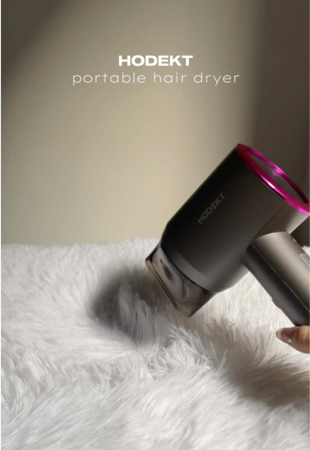my new fav hair dryer! lakas ng hangin and mas tahimik siya compare sa ibang hair dryer. natutuyo nito yung hair ko ng 5-10 minutes (mahaba and makapal hair ko) may smart technology din 'to para hindi ma-damage yung hair from heat 💗 #hodekthairdryer #hairdryer #affordablehairdryer #hodektglobalph #hairblower