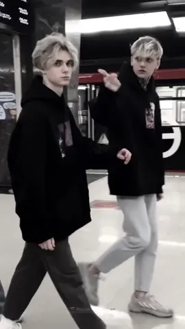 Ôi trời cái thần thái kìaaa🫰👀🇷🇺.#traitay #foryou #xh #traideptiktok #traidep…!