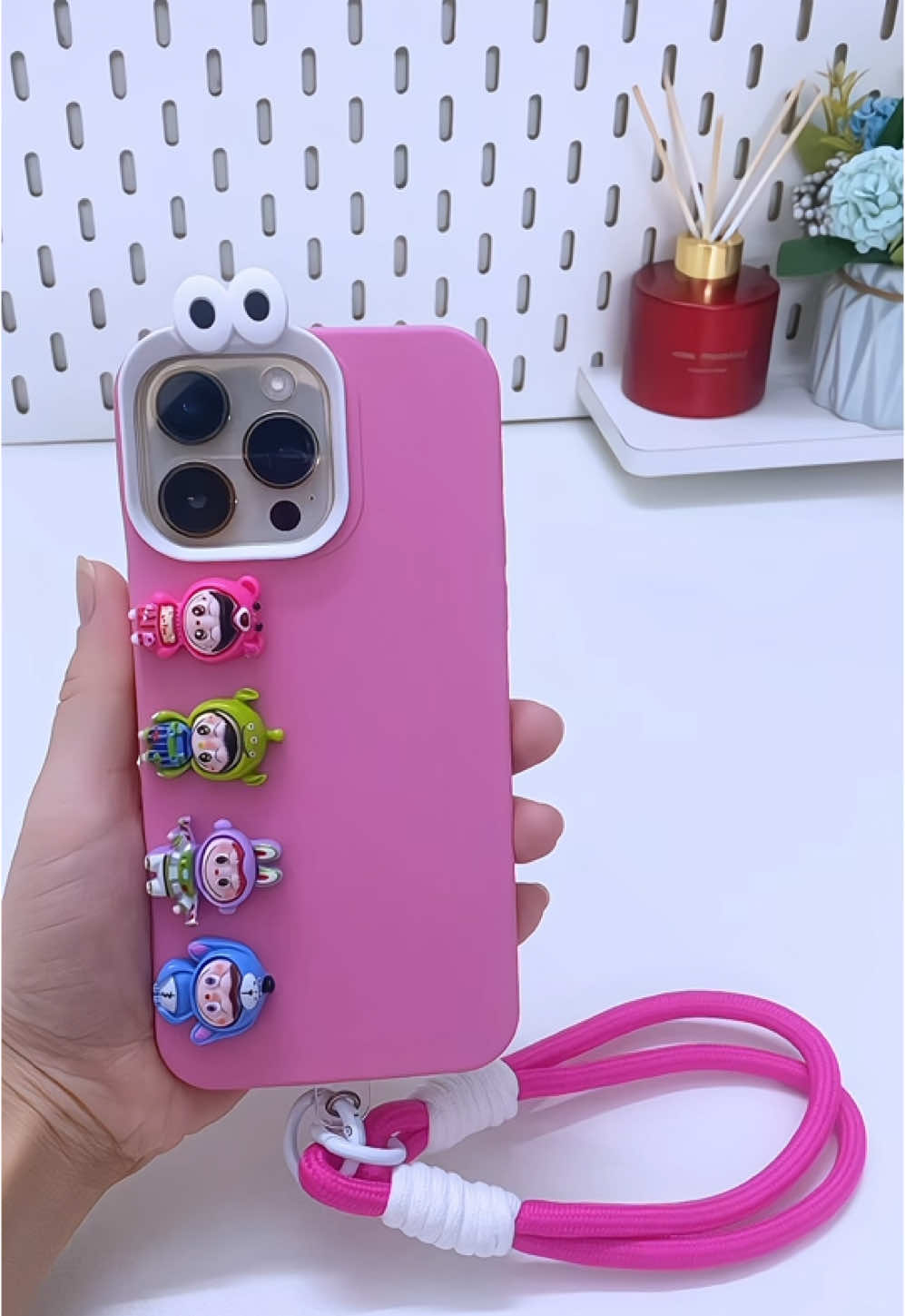 Ốp lưng đính charm 3D siêu cute🎀#opdienthoai #opdienthoaicute #opdienthoaidep #opdienthoaiiphone #opdienthoaidocla #oplungdienthoai #ypfッ #xuhuong #cute #vuinhon 