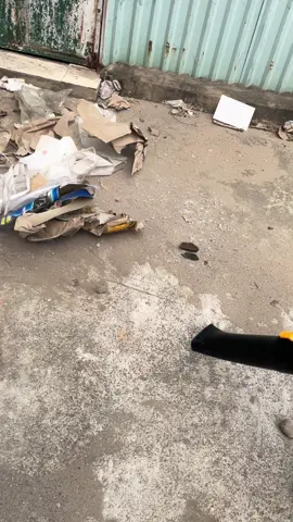 Máy thổi lá chạy pin Hukan #maythoibui #maythoila #thoilachaypin #hukan#thoibui #thoilapin #vesinhnha 