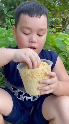 It’s too hot to go in a good way #xuandongvlog #fun #meme #magic #happy 