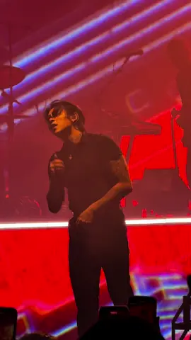 nerves 💔  #dreamreborntour #dprian #copenhagen #nerves 