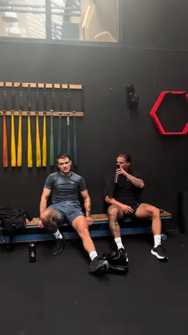 @Jarno Errens - ‘Trainen met’ BTS Deel 1 @Malelions  Bedankt vriend voor de spierpijn en je verhaal 🙏🏼. - Coming soon #jarnoerrens #MMA #UFC #fighting #Fitness #GymTok #motivation 
