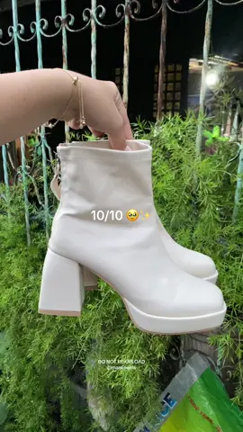 So obsessed with this boots! 🥹 So pretty! 😭✨ #leatherboots #platformboots #bootsforwomen #boots #whiteboots #fyp #fypp 