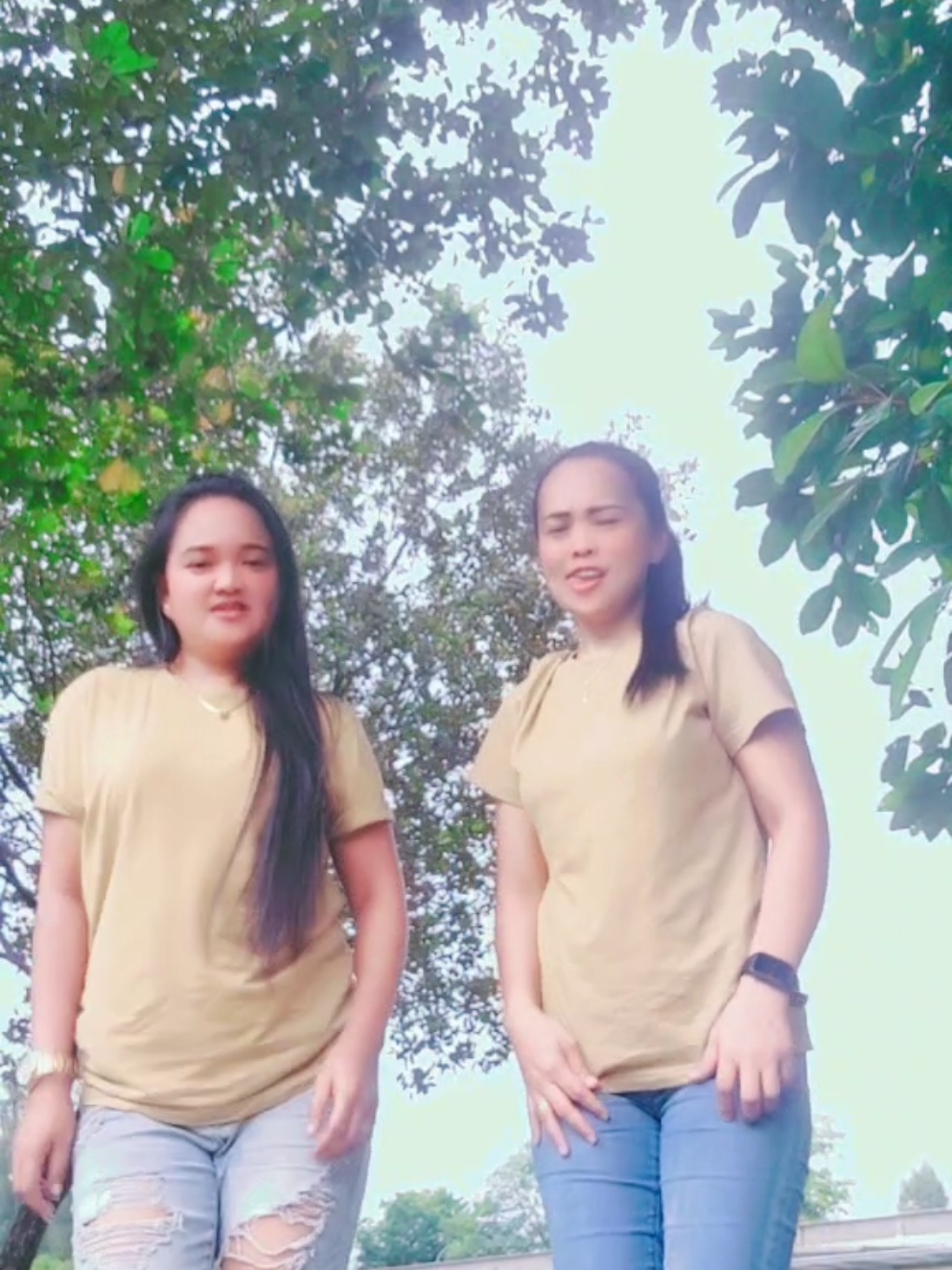 😅🥰 @L O S A R I M🇵🇭🇮🇳 @🌹fiyya kuttache🇮🇩🇮🇳 #friendship #fyp #TamilPonnu 