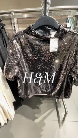 H&M #hundm#hundhaul#hundoutfit#outfits#outfits#outfitoftheday#outfitideas#blogger#bloggers#bloggerstyle#bloggerin#bloggerlove#style#stylisch#styling#capcut#tiktok#styling💕💕#fyp#fypp#foryou#foryoupage#