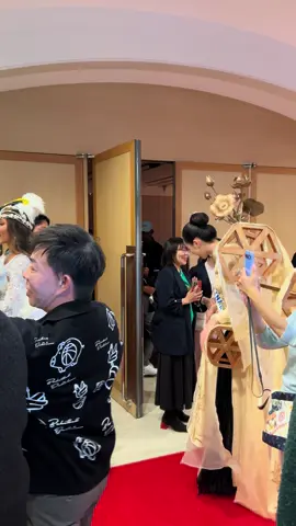 Coi bả dễ thương chưa #秋のホテルキャンペーン #missinternational #nationalcostume #vietnam #hoahauquocgiavietnam 