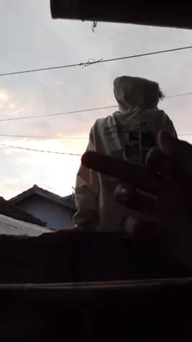 orang ketika lagi patah hati 🧐