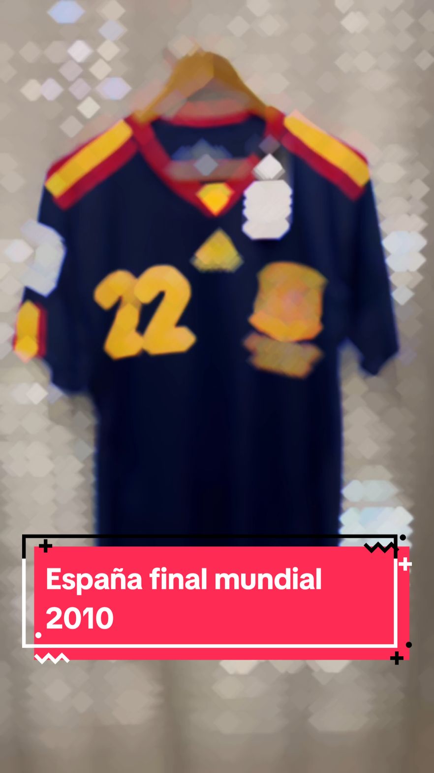 🇪🇦Camiseta España final mundial 2010🇪🇦 Estas y muchas más disponibles, precios en la bio del perfil de instagram, para pedidos o cualquier pregunta direct. #futbol #futbolretro #camisetasfutbol #camisetaspersonalizadas #españa #mundial2010 #viral #tifosi #navas #jesusnavas 
