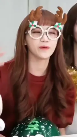 #CHAEWON fancam for chirstmas ! Oiee! #foryoupage #foryou #lov3lycams #lesserafim 