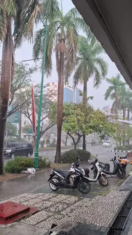 Cikarang sek wayahe klebuss #cikarangpeople #cikaranghits #cikarang24jam #lewatberanda #jababeka #vibeshujan #klebus #storytime #bahanswmu  #fyppppppppppppppppppppppp #xyzabc 