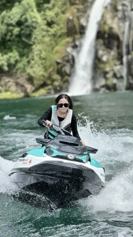 asekk kalee 🤪😍 @Seadoo Safari Samosir #jetski 
