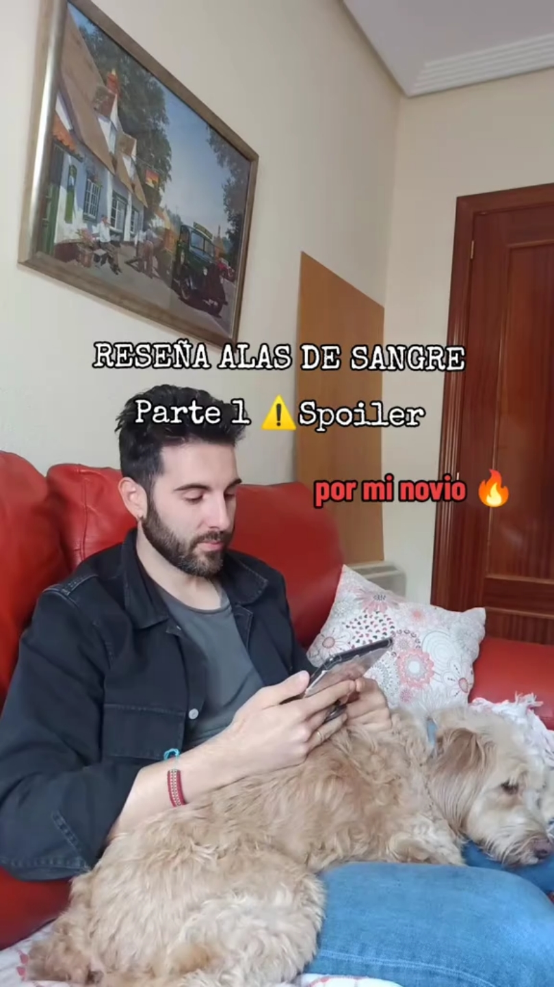 Reseña Alas de sangre por Rubén (marido) 🩸🔥 Risas risas  #BookTok #booktoker #parati  #librostiktok  #alasdesangre #fourthwing #xadenriorson #humortiktok #romantasy #enemiestolovers 