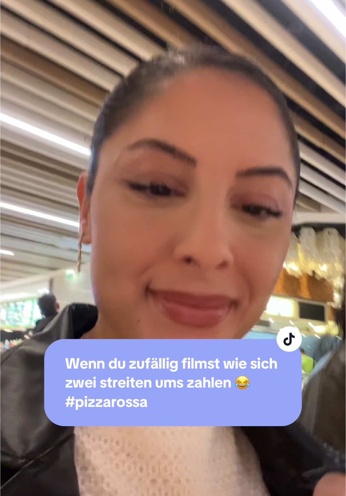 PizzaRossa im Frankencenter, bietet Pizzen in jeder Variante an, vorallem für Vegetarier auch interessant und sehr lecker, der Teig besteht aus Dinkelteig bei den 33 Pizzen, sehr lecker. @Pizza Rossa #pizza #nudeln #pizzarossa #italy #food #FoodLover #foodaddict #foryoupage #viral #nbg #fypシ #fürth 