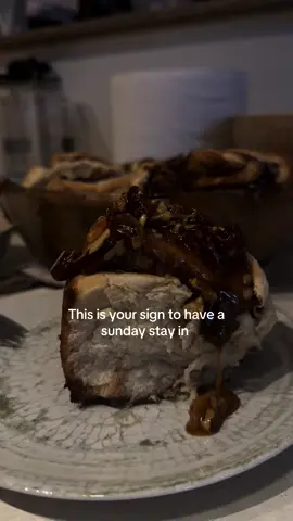 We love a november cinnamon roll day🤌🏻