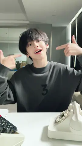 Got a phone call told me that the weekend is over now😥 #TF家族练习生 Yang Hanbo #fyp 