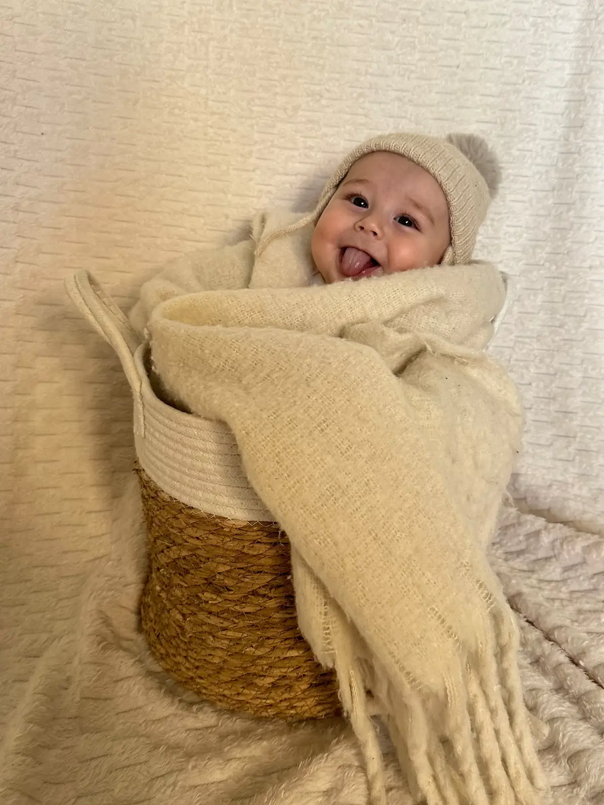 Oh take me back to the night we met 🥹👣  My little newborn baby 🥹#ftm#firsttimemom#sahm#baby#cutebaby#cute#babylove#babyfever#happybaby#babysmiles#newborn#newbornbaby#takemebacktothenightwemeet#fyp#fyppp