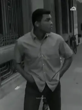 He didn’t need bodyguards 🥊🐐 #mma #UFC #viral #explore #motivation #muhammadali #fyp 