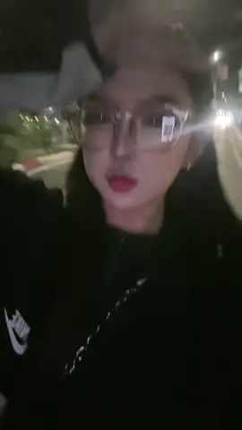 đi vội quá k đội mũ 1 tí thuiii #linhchan #xh #viral #giángsinh2024 #noel #jyp #xuhuong 