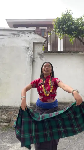 #trending #gurungseni #gurungdancesong #foryoupage #fyp #keepsupporting #showsomelove #viralthisvideo #ambikagrg #mongoliyanrohi 